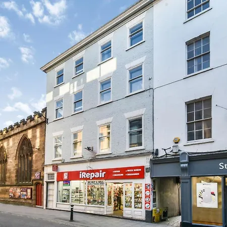 Daire Bateman, Modern Centre Sleeps 6