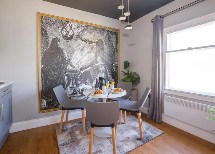 Bateman, Modern Centre Sleeps 6 * York