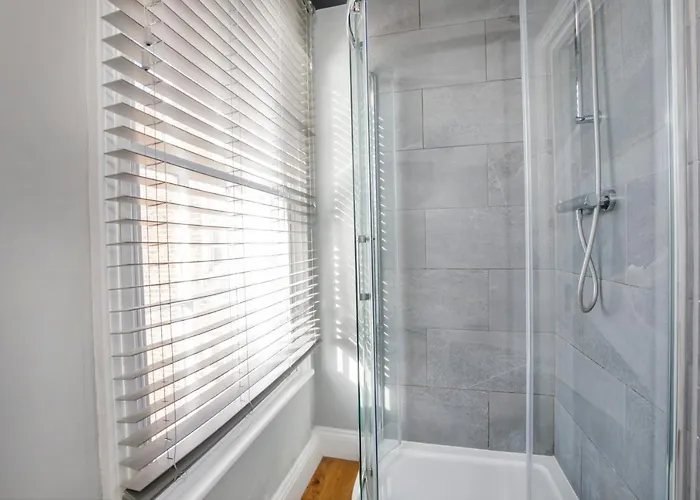 Apartment Bateman, Modern Centre Sleeps 6 *